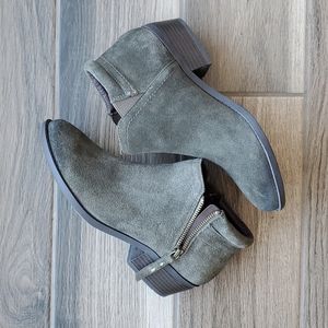 White Mountain Booties